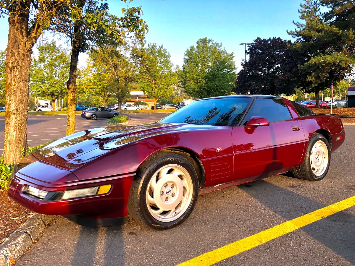 Chevy-corvette-coupe-1993-red-20