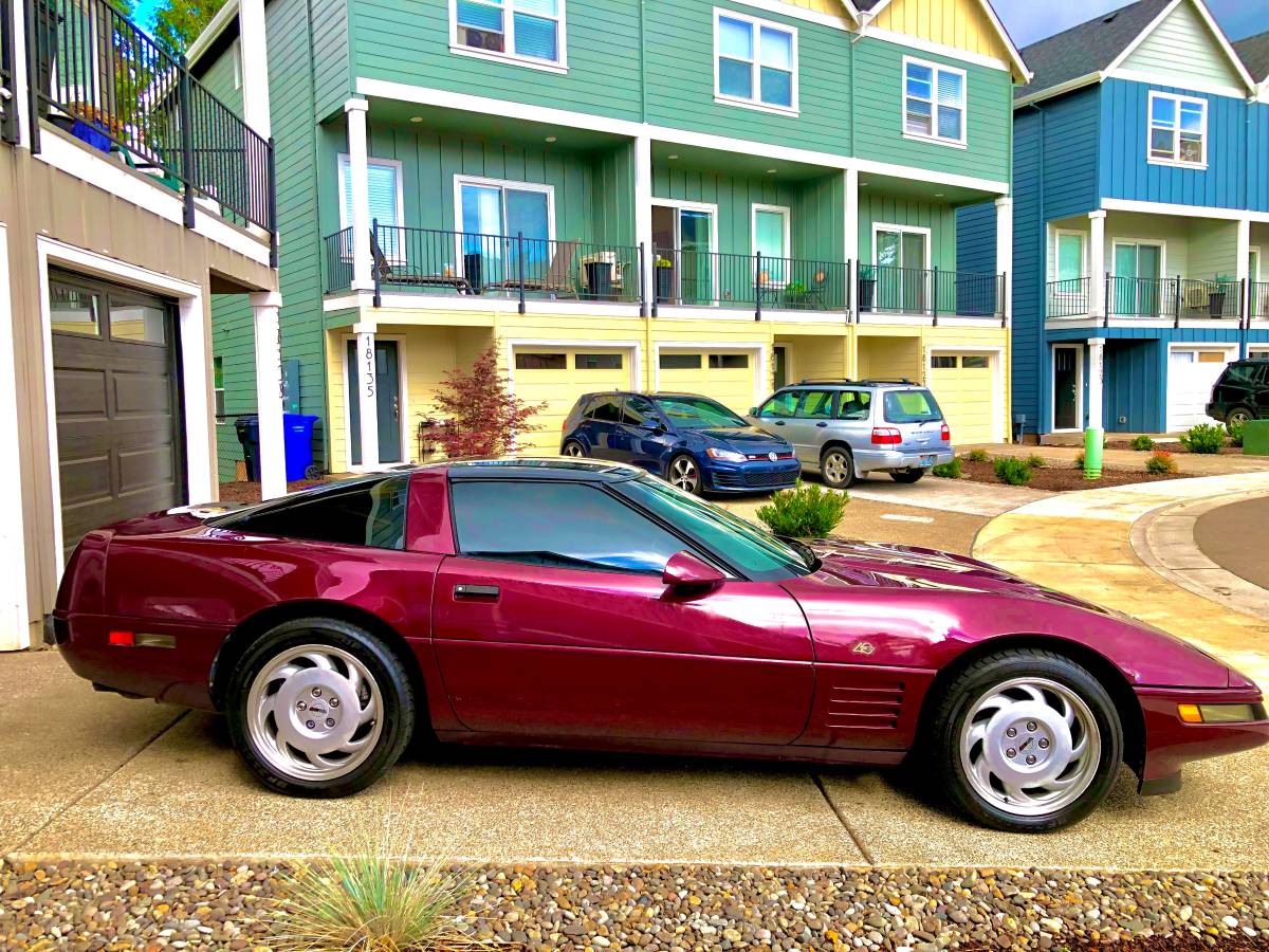 Chevy-corvette-coupe-1993-red-7