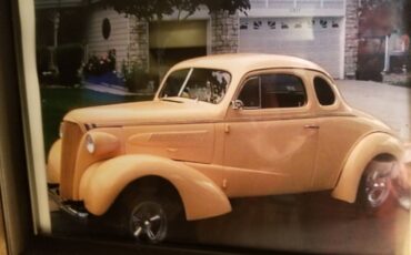 Chevy-coupe-1937-yellow-10