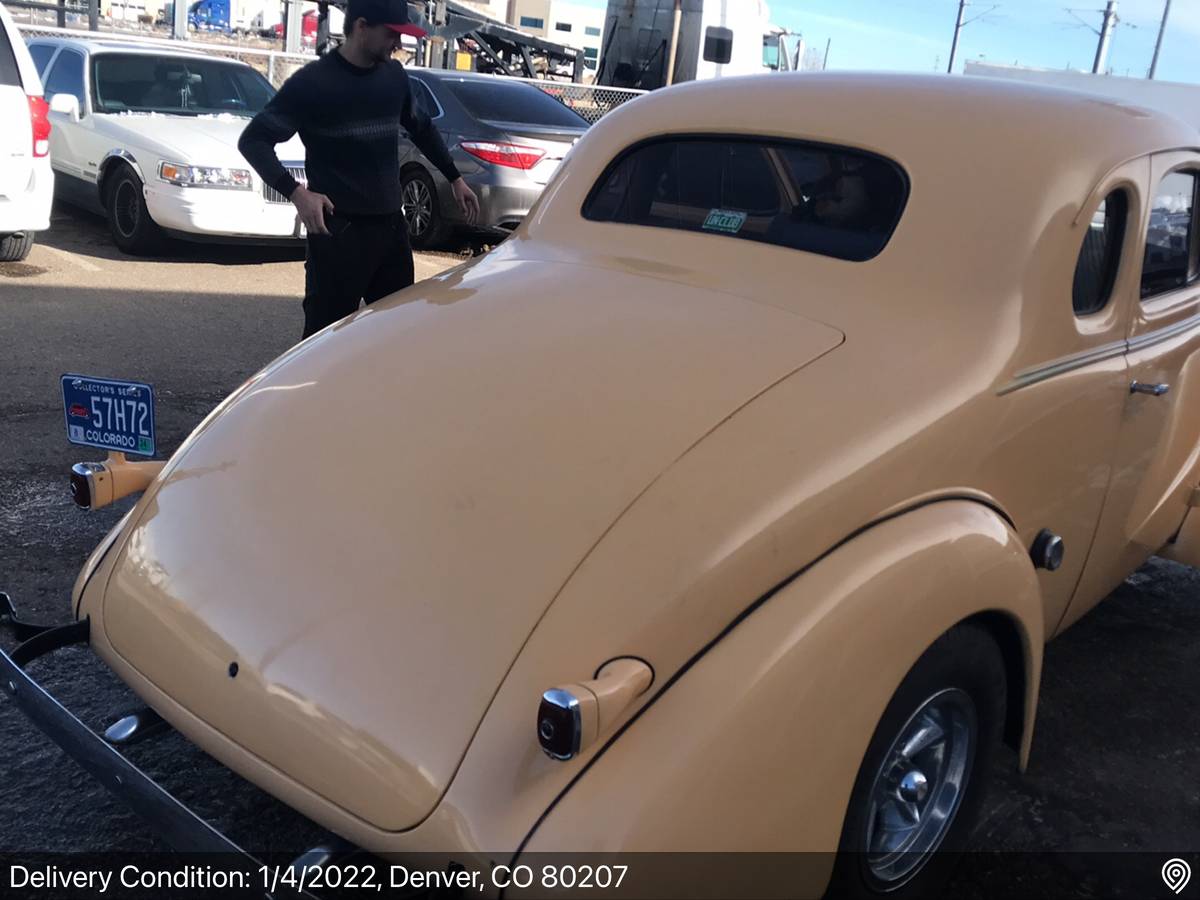 Chevy-coupe-1937-yellow-8