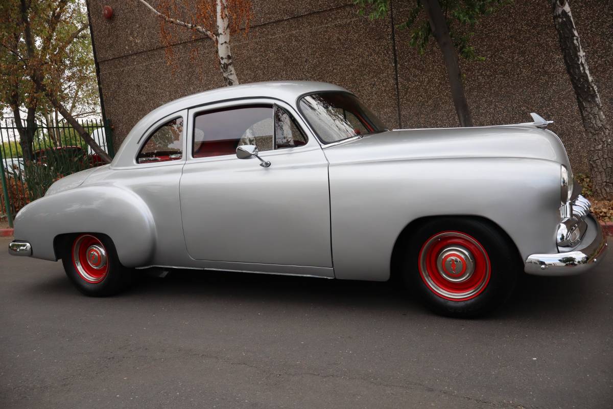 Chevy-deluxe-1950-47