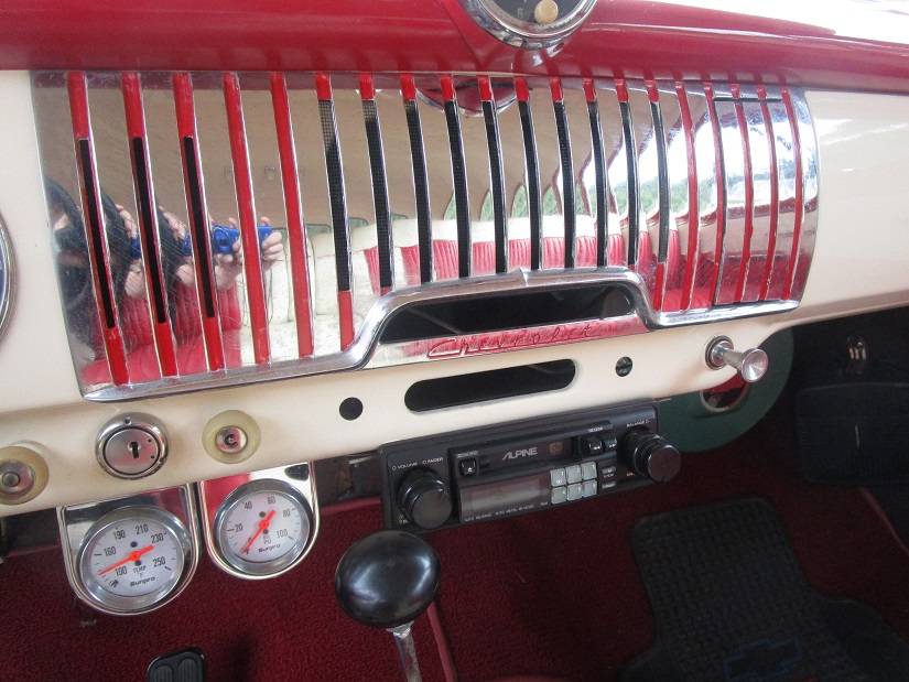 Chevy-deluxe-1952-red-14