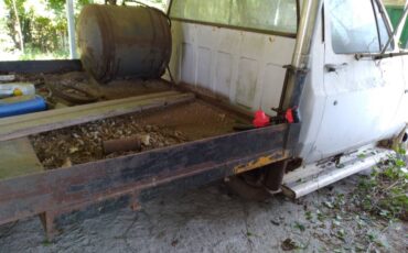 Chevy-diesel-1982-white-8