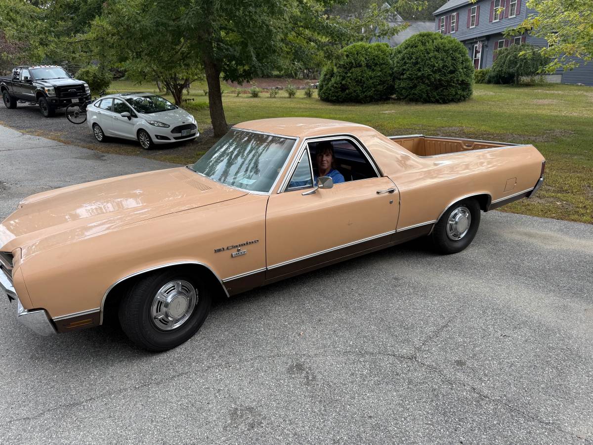 Chevy-el-camino-1970-brown-10