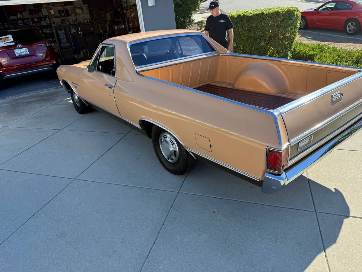 Chevy-el-camino-1970-brown-4