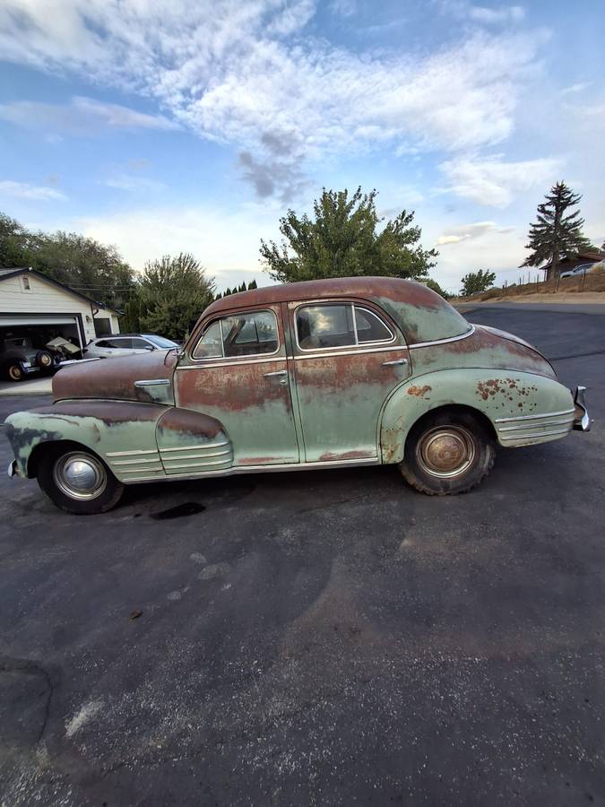 Chevy-fleetline-sedan-1948-green-6