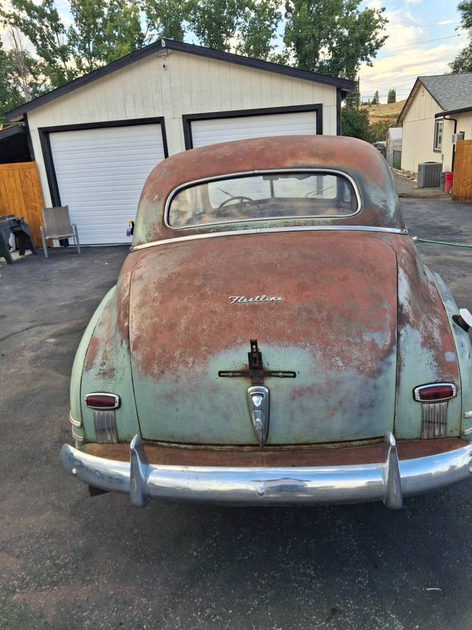 Chevy-fleetline-sedan-1948-green-8