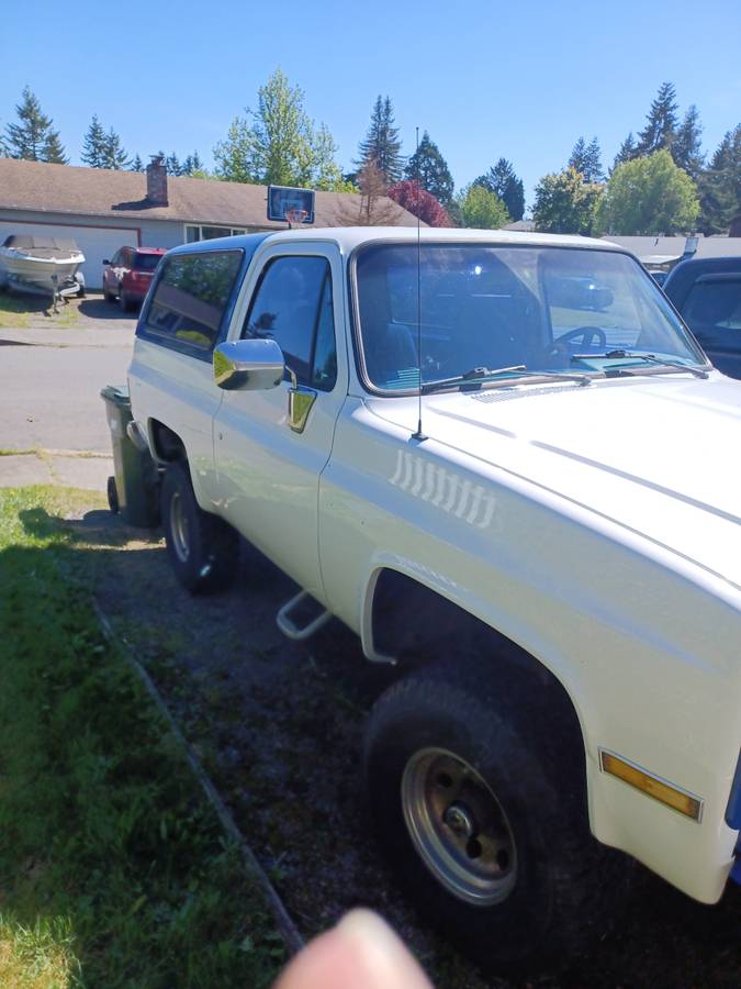 Chevy-full-size-blazer-1989-white-1