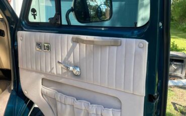 Chevy-g-20-series-conversion-van-1994-green-10