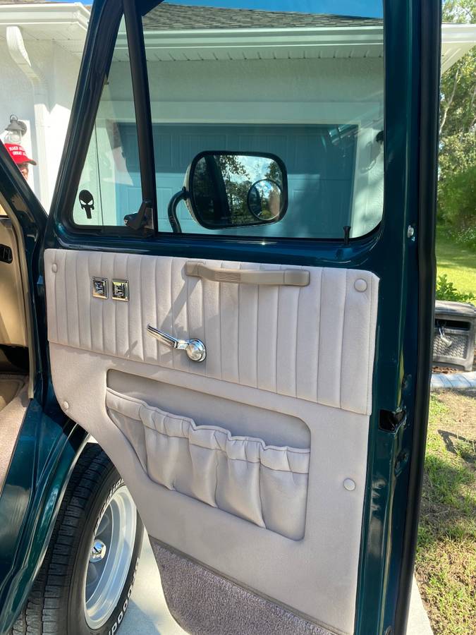 Chevy-g-20-series-conversion-van-1994-green-10