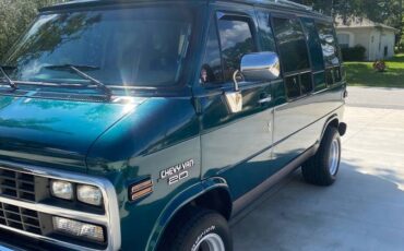 Chevy-g-20-series-conversion-van-1994-green-11