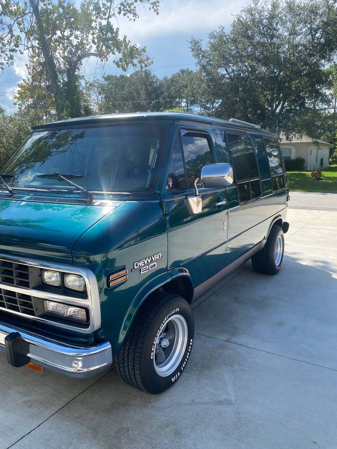 Chevy-g-20-series-conversion-van-1994-green-11