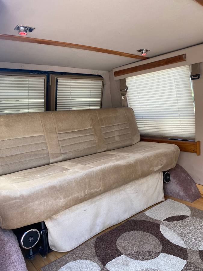 Chevy-g-20-series-conversion-van-1994-green-9
