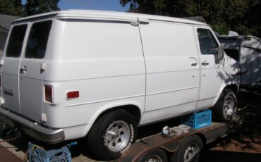 Chevy-g10-van-1979-white-2