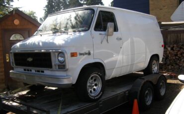 Chevy-g10-van-1979-white