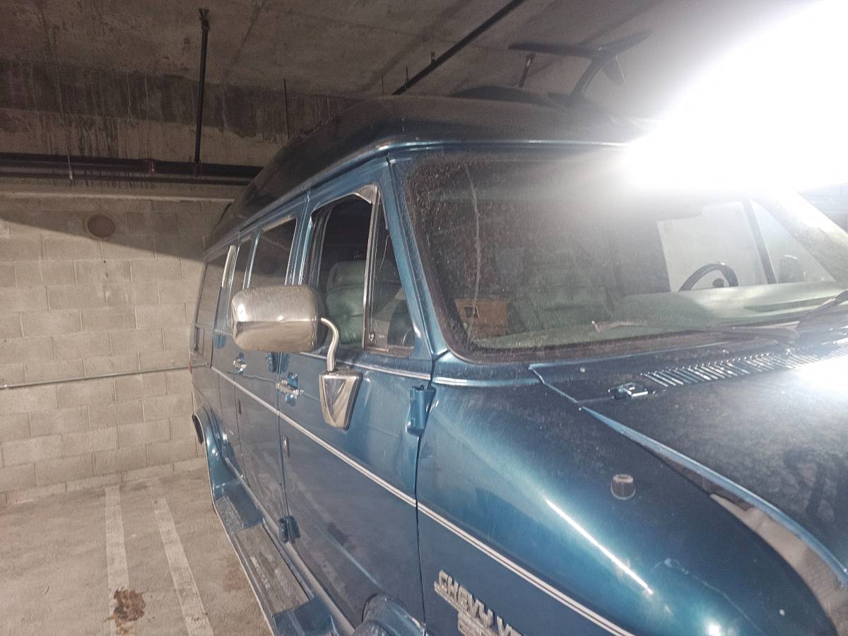 Chevy-g20-1992-13