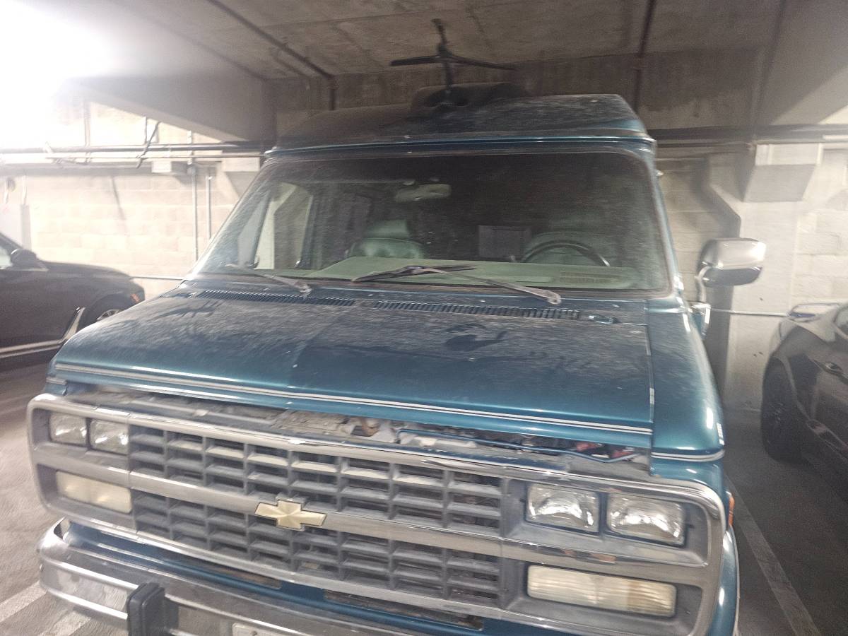 Chevy-g20-1992-5