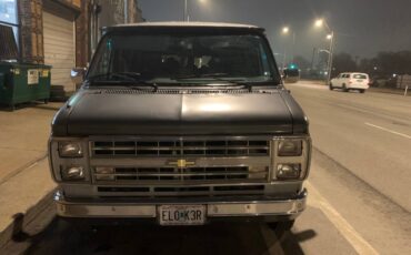 Chevy-g20-van-1985-silver-14