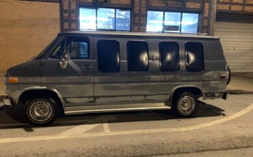 Chevy-g20-van-1985-silver-15
