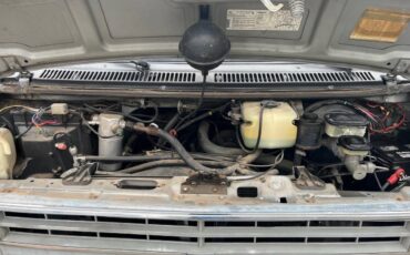 Chevy-g20-van-1985-silver-2
