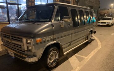 Chevy-g20-van-1985-silver-9