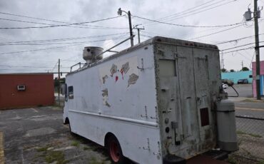 Chevy-g20-van-diesel-1974-custom-3