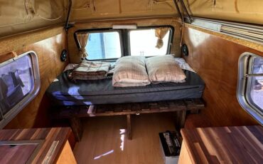 Chevy-g20-van-diesel-1983-brown-1