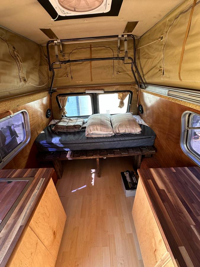 Chevy-g20-van-diesel-1983-brown-1
