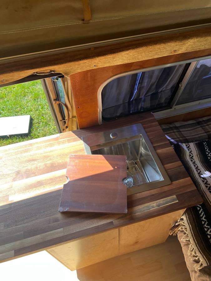 Chevy-g20-van-diesel-1983-brown-5