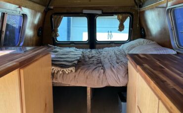 Chevy-g20-van-diesel-1983-brown-8