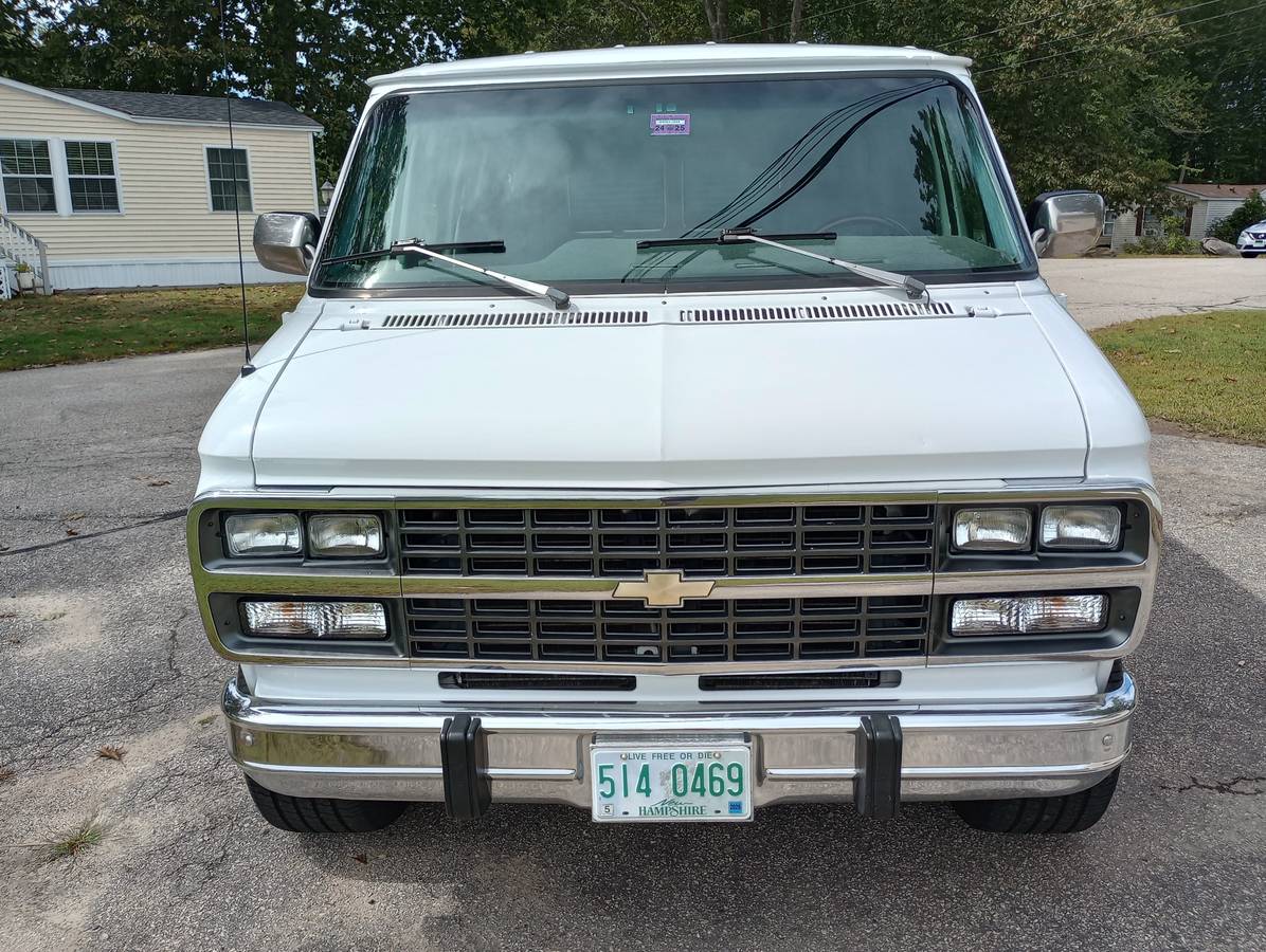Chevy-g20-van.-1993-9