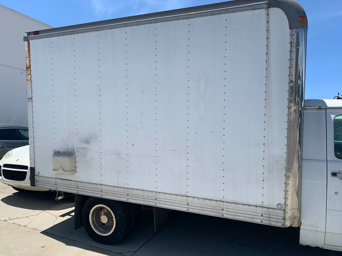 Chevy-g30-14-box-van-1995-4