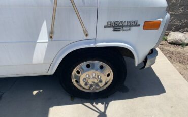Chevy-g30-14-box-van-1995-6