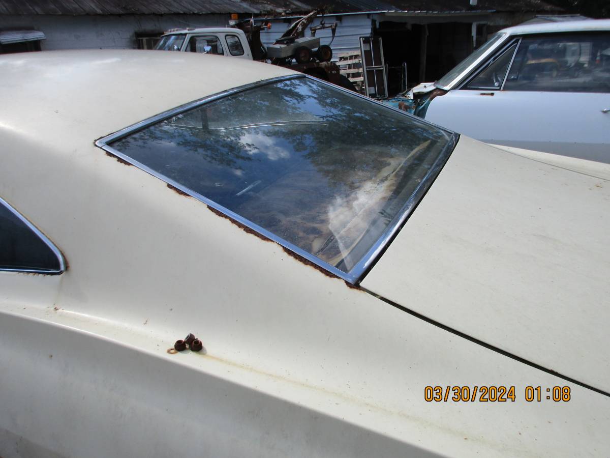 Chevy-impala-1967-white-15