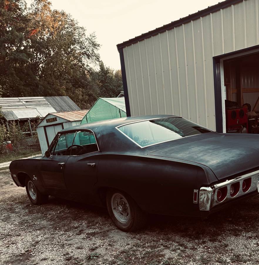Chevy-impala-1968-black-4