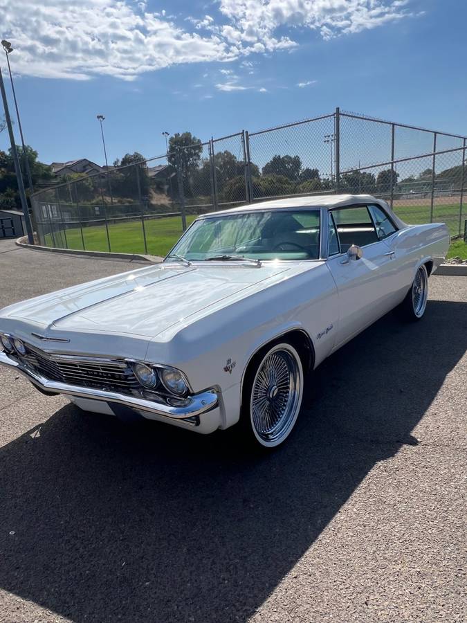 Chevy-impala-convertible-1965-white-14