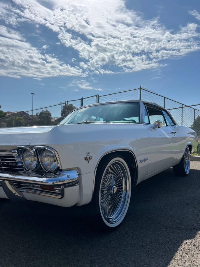 Chevy-impala-convertible-1965-white