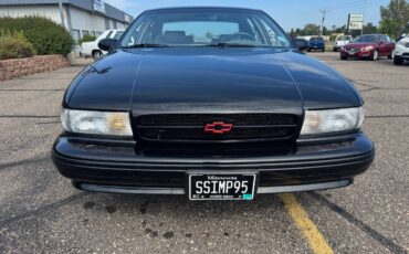 Chevy-impala-ss-1995-black-1
