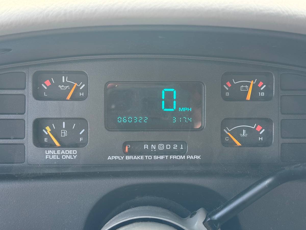 Chevy-impala-ss-1995-black-12
