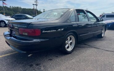 Chevy-impala-ss-1995-black-4