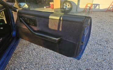 Chevy-iroc-z28-1985-blue-10