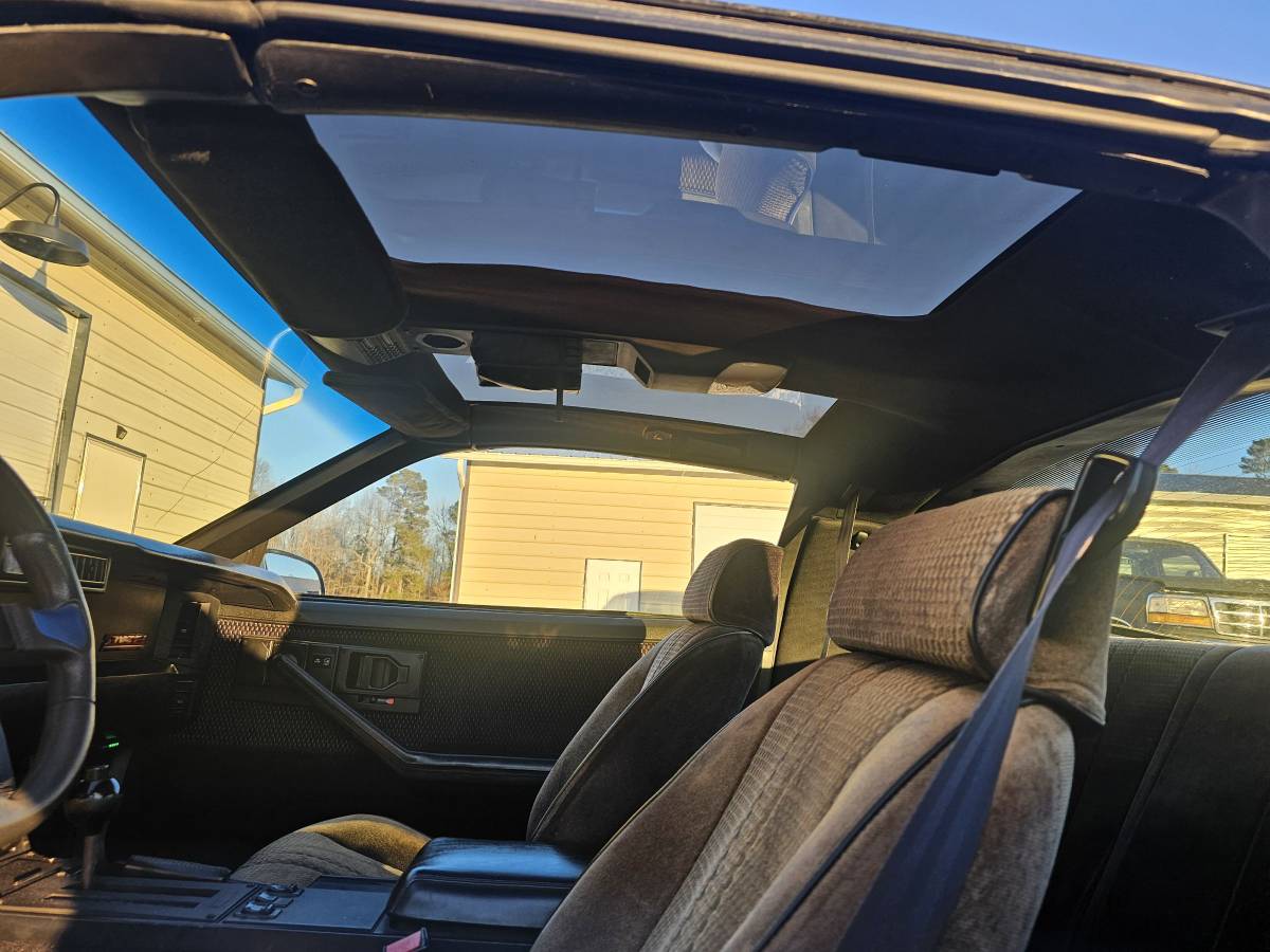 Chevy-iroc-z28-1985-blue-6