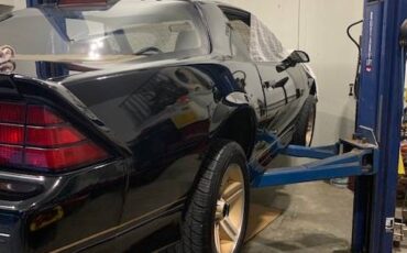 Chevy-iroc-z28-camaro-1986-black-4