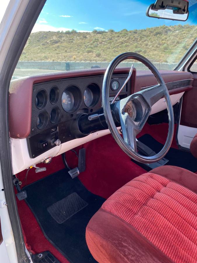 Chevy-k-10-pickup-1973-white-7