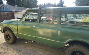Chevy-k-10-suburban-1971-green-12