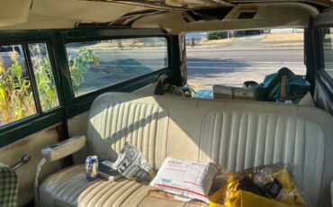Chevy-k-10-suburban-1971-green-16