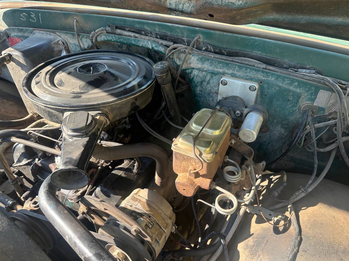 Chevy-k-10-suburban-1971-green-18