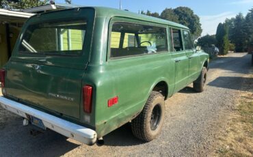 Chevy-k-10-suburban-1971-green-5