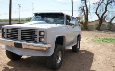 Chevy-k-5-1983-grey-1