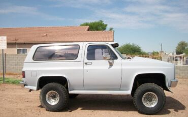 Chevy-k-5-1983-grey-11